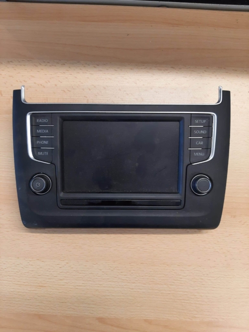 Volkswagen golf radio